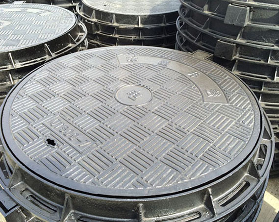 Ductile iron manhole cover