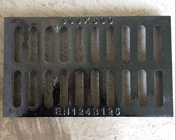 Ductile iron manhole cover