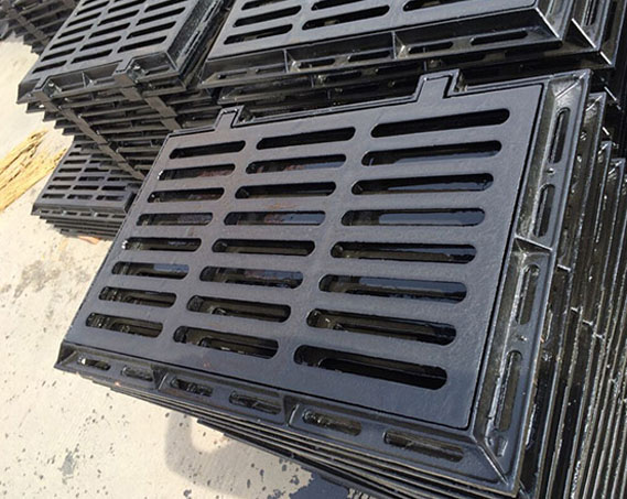 Ductile iron manhole cover