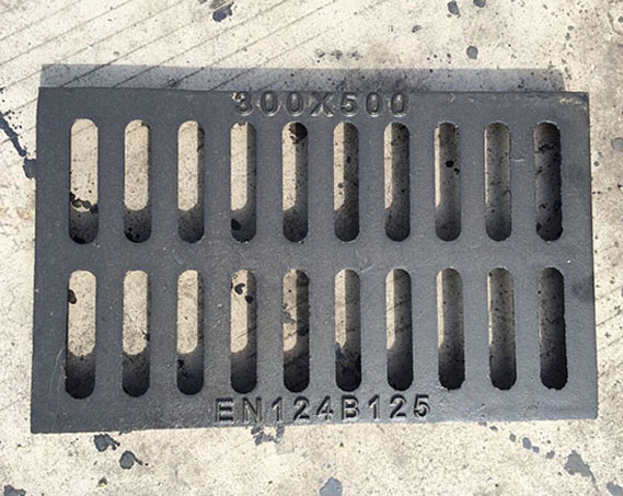 Ductile iron manhole cover
